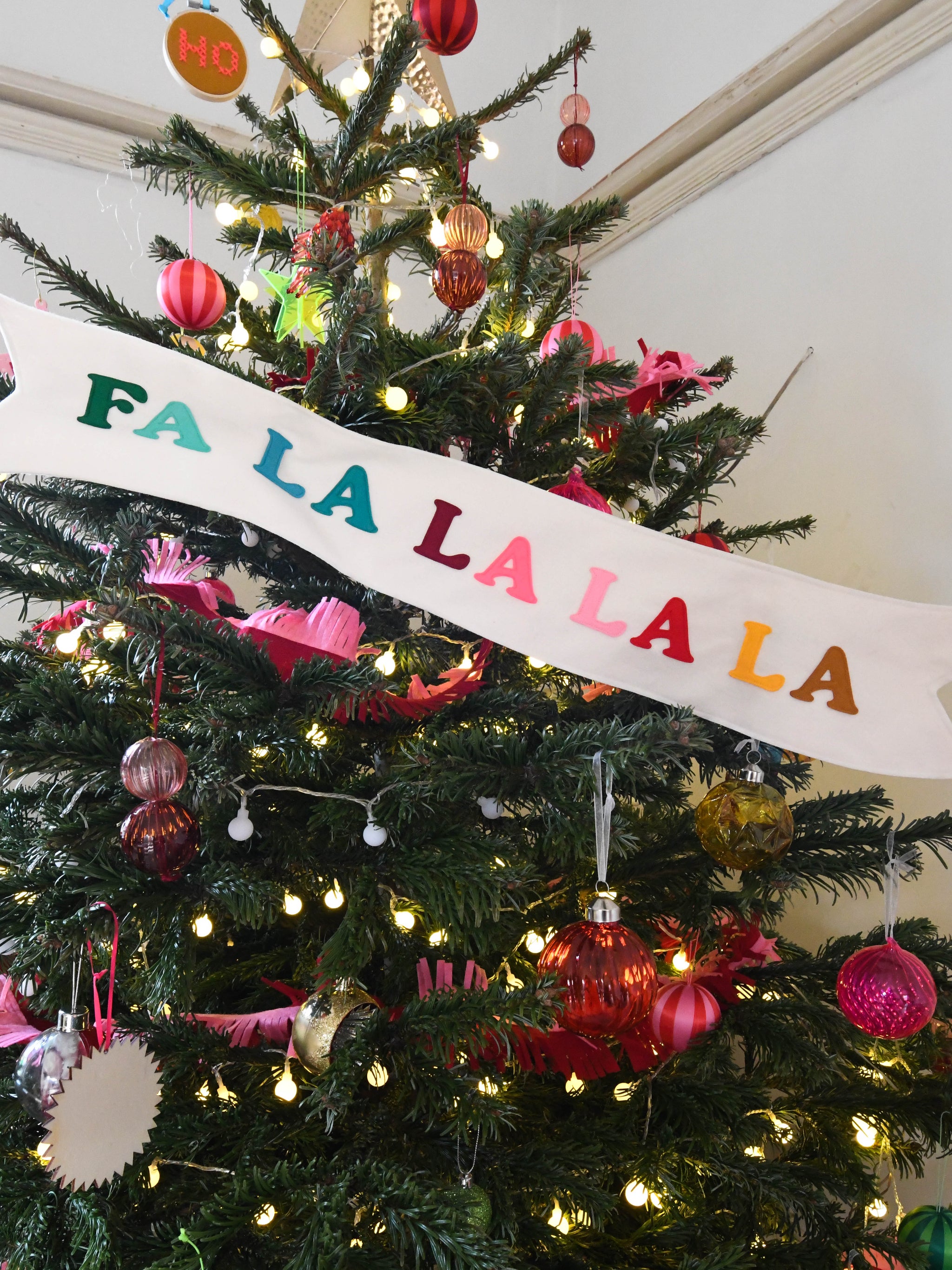 Fa La La La La Christmas Tree Sash – House of Hooray
